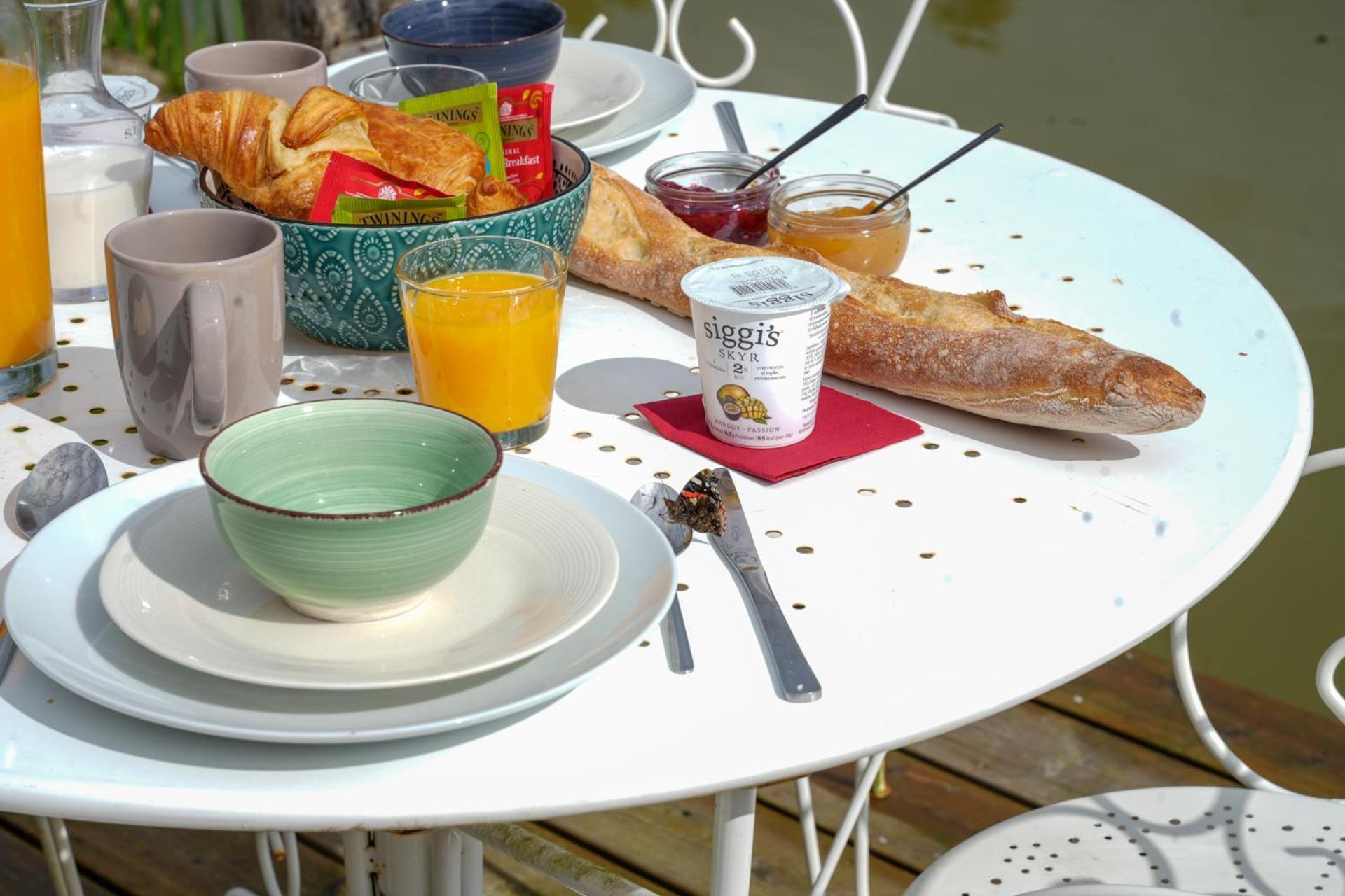 Kaebane 85, Lodge Avec Spa Au Bord De L'Eau Prouilly 외부 사진